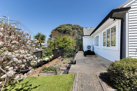 Photo of property in 1 Rosetta Road, Raumati South, Paraparaumu, 5032