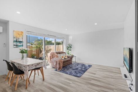 Photo of property in 3/58 Division Street, Riccarton, Christchurch, 8041