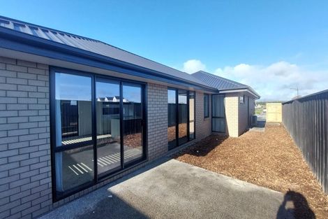 Photo of property in 27 Mills Road, Marshland, Christchurch, 8051