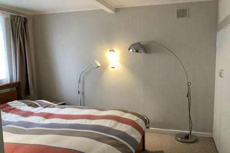 Photo of property in 18 Queens Drive, Kilbirnie, Wellington, 6022