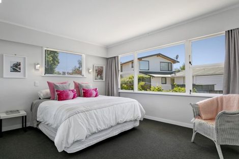 Photo of property in 5 Winston Street, Acacia Bay, Taupo, 3330