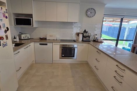 Photo of property in 11 Peter Bourne Drive, Pokeno, 2402