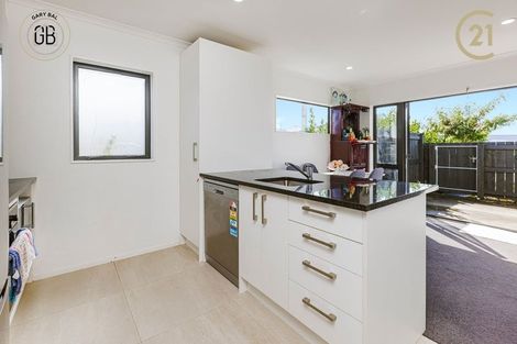 Photo of property in 11 Beardmore Lane, Papakura, 2110