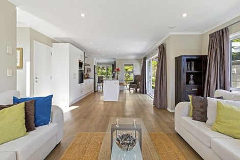 Photo of property in 15c Verran Road, Birkenhead, Auckland, 0626