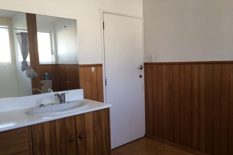 Photo of property in 122 Kings Crescent, Hutt Central, Lower Hutt, 5010