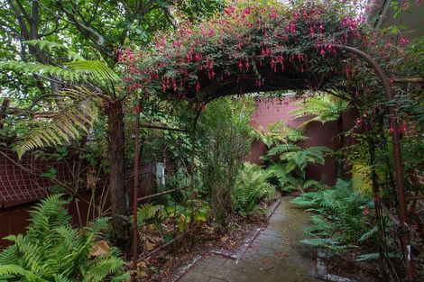 Photo of property in 2/15 Tuscany Place, Beckenham, Christchurch, 8023