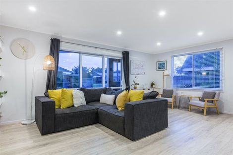 Photo of property in 10 Trispen Place, Camborne, Porirua, 5026