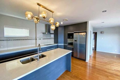 Photo of property in 1/17 Hyde Road, Rothesay Bay, Auckland, 0630