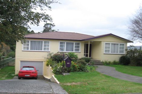 Photo of property in 30 Larsen Crescent, Tawa, Wellington, 5028