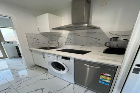 Photo of property in 9 Neesons Way, Glendene, Auckland, 0602
