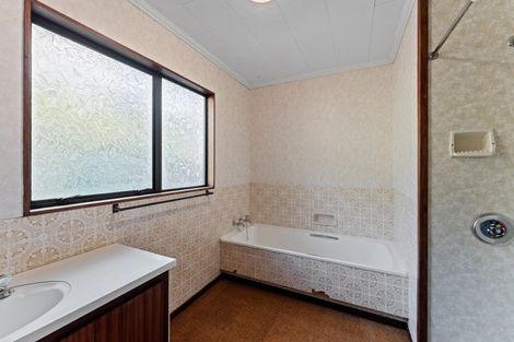 Photo of property in 40 Bosun Terrace, Whitby, Porirua, 5024