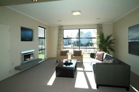 Photo of property in 21 Paeroa Street, Riccarton, Christchurch, 8041