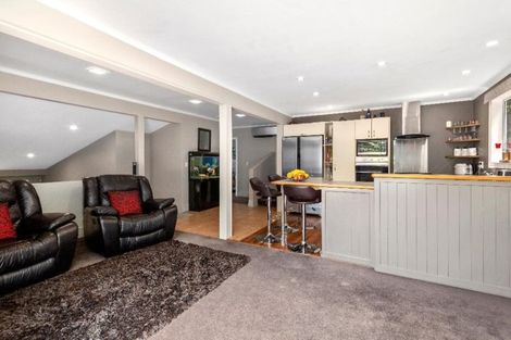 Photo of property in 2/150 Tirohanga Road, Tirohanga, Lower Hutt, 5010