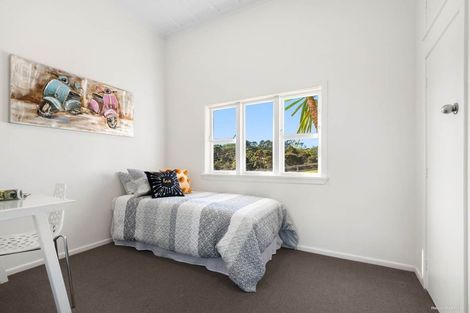 Photo of property in 49 Candia Road, Swanson, Auckland, 0614