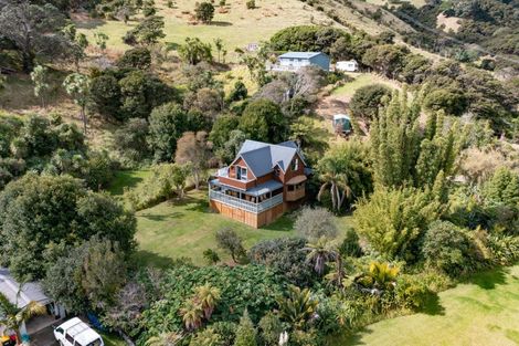 Photo of property in 15 Irishtown Road, Kuaotunu, Whitianga, 3592