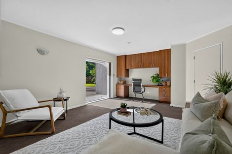 Photo of property in 873 Waitakere Road, Kumeu, 0891