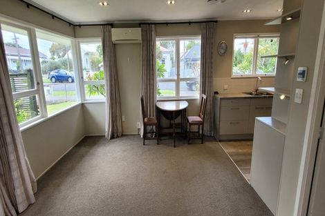 Photo of property in 1/179 Victoria Road, Devonport, Auckland, 0624