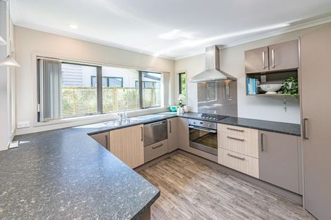 Photo of property in Caversham Park, 2/7 Caversham Road, Westmere, Whanganui, 4501