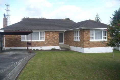 Photo of property in 2 Vera Road, Te Atatu South, Auckland, 0610