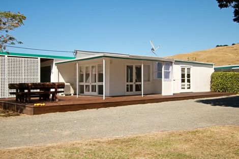 Photo of property in 10 Seaview Road, Herbertville, Dannevirke, 4970