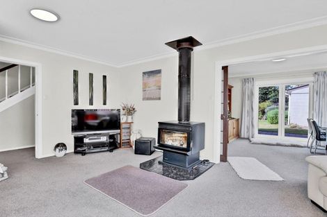 Photo of property in 32 Hillcrest Place, Avonhead, Christchurch, 8042