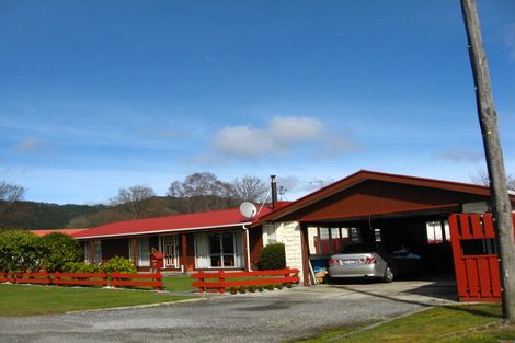 Photo of property in 54 Dick Street, Reefton, 7830