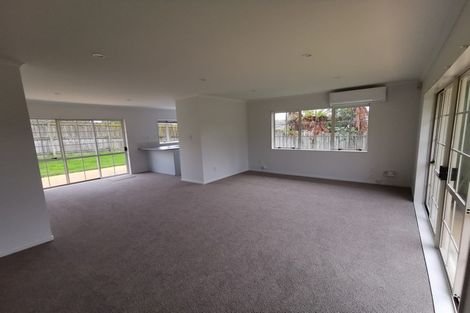 Photo of property in 33 Princeton Parade, Albany, Auckland, 0632