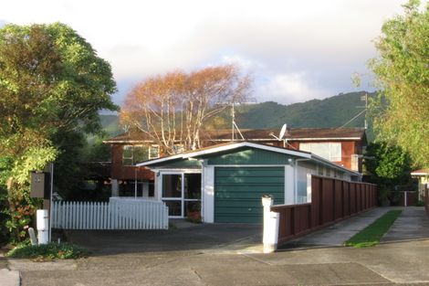 Photo of property in 17a Oriwa Street, Waikanae, 5036