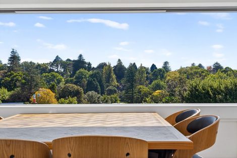 Photo of property in 7 Enfield Road, Hospital Hill, Napier, 4110