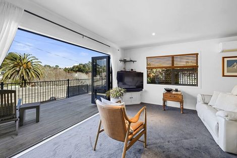 Photo of property in 4a Awanui Street, Merrilands, New Plymouth, 4312