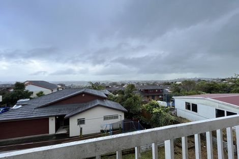 Photo of property in 75 Bradbury Road, Botany Downs, Auckland, 2010