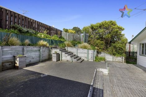 Photo of property in 15 Mossburn Grove, Kelson, Lower Hutt, 5010