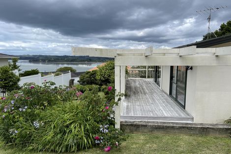 Photo of property in 107 Pah Road, Cockle Bay, Auckland, 2014