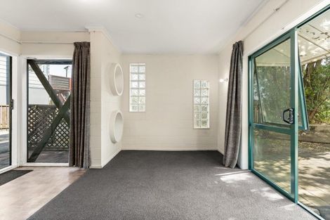 Photo of property in 98a Karewa Parade, Papamoa Beach, Papamoa, 3118