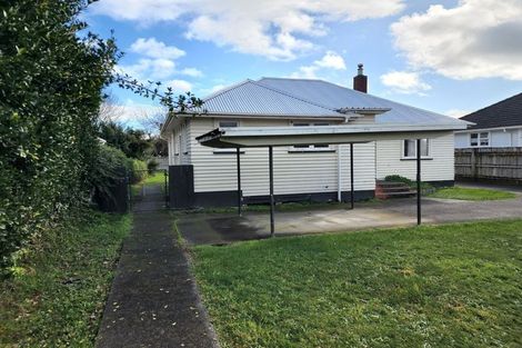 Photo of property in 15 Maire Street, Levin, 5510