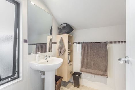 Photo of property in 8/64 Schnapper Rock Road, Schnapper Rock, Auckland, 0632