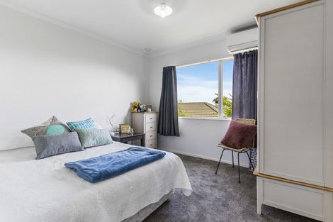 Photo of property in 2/62 Orangewood Drive, Northpark, Auckland, 2013