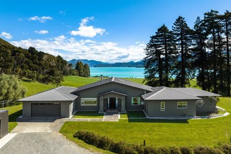 Photo of property in 5564 Kenepuru Road, Waitaria Bay, Picton, 7282