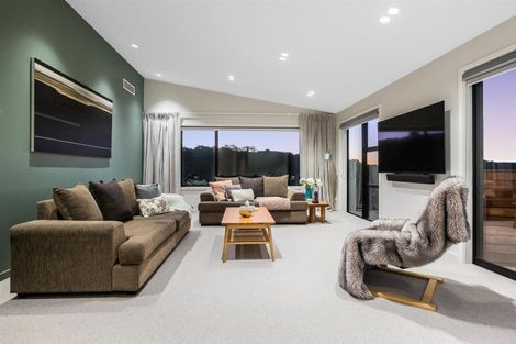 Photo of property in 65 Exploration Way, Whitby, Porirua, 5024