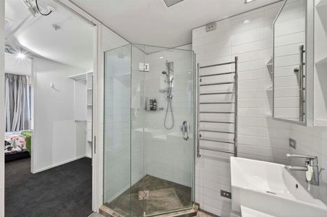 Photo of property in 1/7 The Promenade, Takapuna, Auckland, 0622