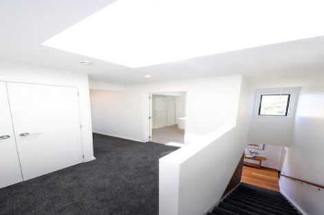 Photo of property in 354 The Esplanade, Island Bay, Wellington, 6023