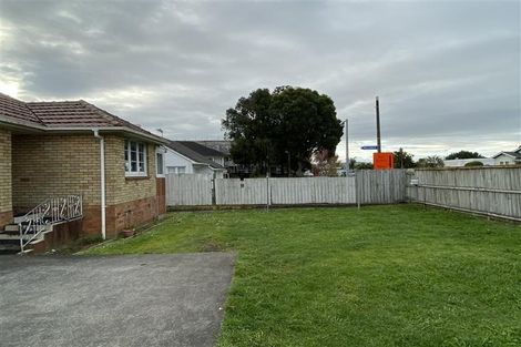 Photo of property in 1/32 Great South Road, Papakura, 2110