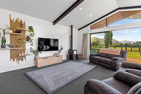 Photo of property in 87 Black Peak Road, Wanaka, 9382