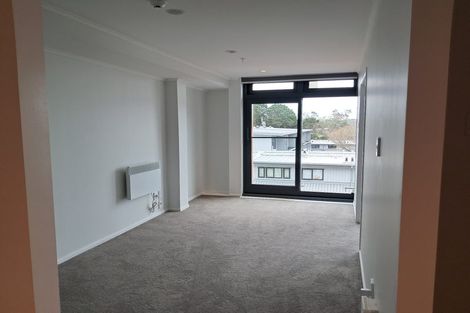 Photo of property in 2e/30 Westward Ho, Glen Eden, Auckland, 0602