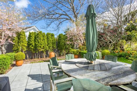 Photo of property in 5 Bateson Way, Heretaunga, Upper Hutt, 5018