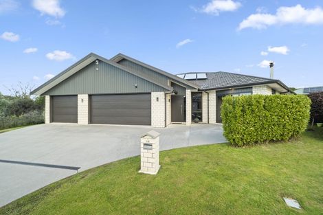 Photo of property in 14 Hamon Place, Pukehangi, Rotorua, 3015