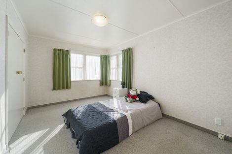 Photo of property in 6 Coleman Street, Paraparaumu, 5032