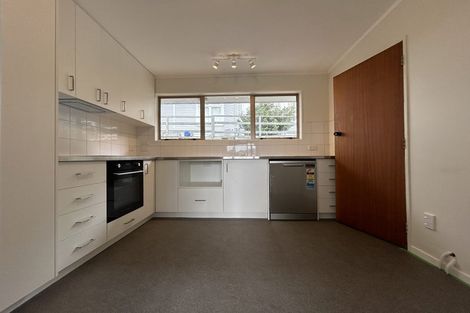 Photo of property in 2/13 Upper Bourke Street, Kilbirnie, Wellington, 6022