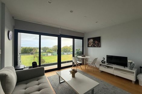 Photo of property in Frank Sargeson Apts, 105/74 Anzac Street, Takapuna, Auckland, 0622