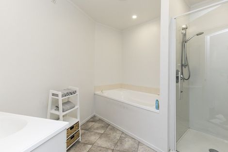 Photo of property in 10a Tutchen Avenue, Mount Victoria, Wellington, 6011